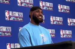 开云app-詹姆斯全明星采访实录：我更喜欢东西部对抗赛制 湖人冲冠关键在健康