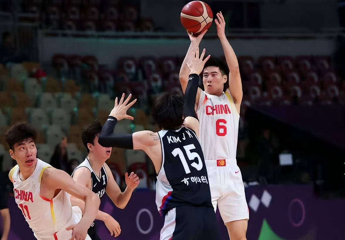 世界杯预选赛焦点战：中国男篮主场迎战韩国，齐心协力力争开门红