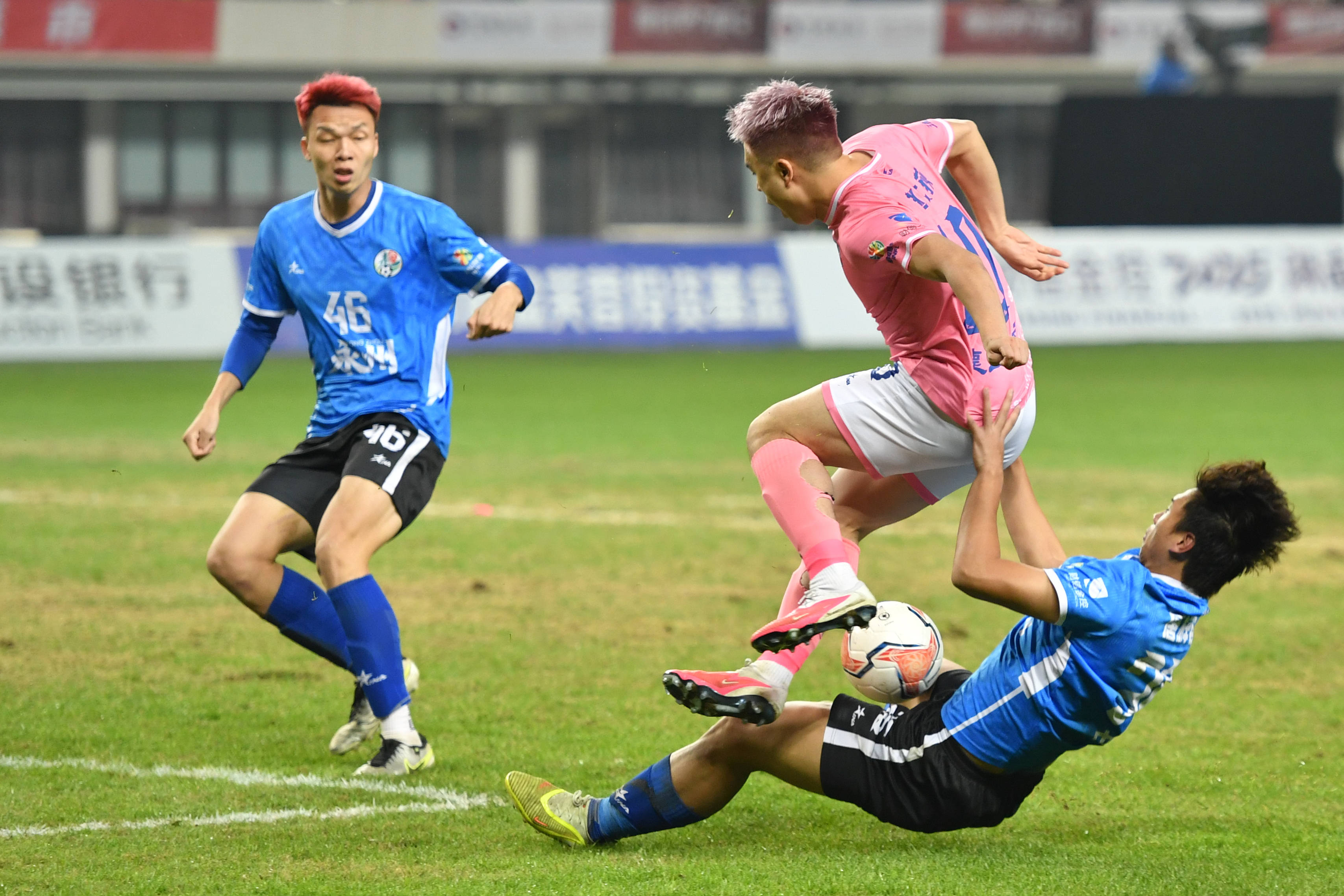 （体育）足球——湖南省足球联赛决赛：永州队夺冠