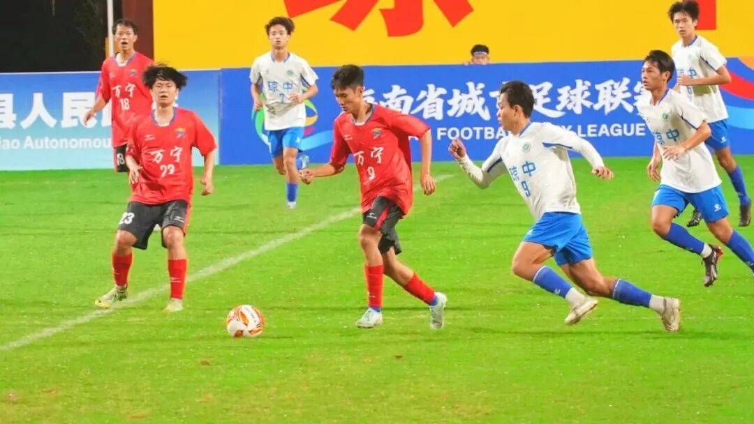 琼超足球赛本周末重燃战火! 淘汰赛多场强强对决将精彩上演→