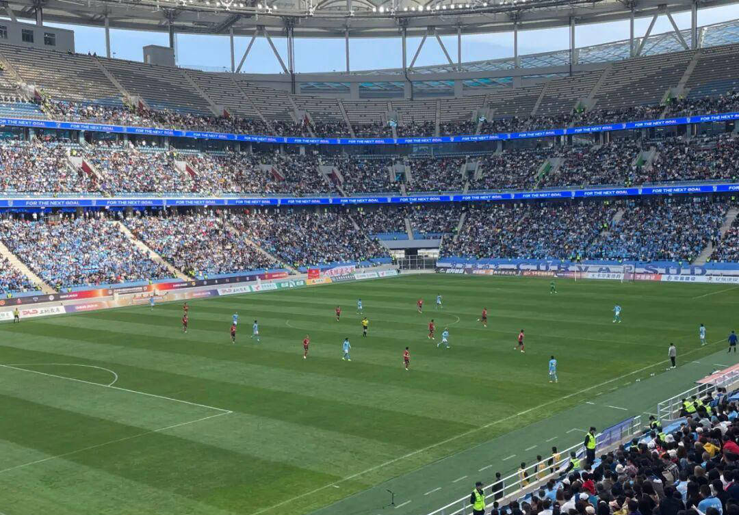 大连足球的宝藏：不服输与积极抢断的精神密码